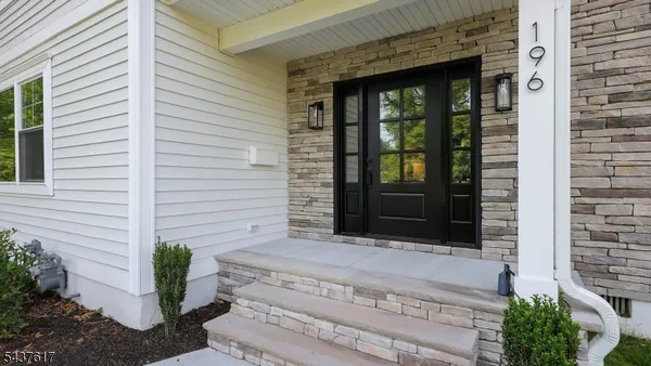 $1,399,900 | 196 Vinton Circle, Fanwood, NJ 07023