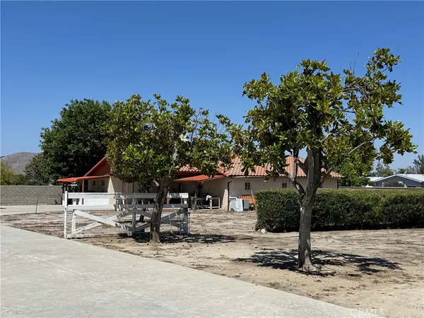 $800,000 | 1155 North Lyon Avenue, Hemet, CA 92545