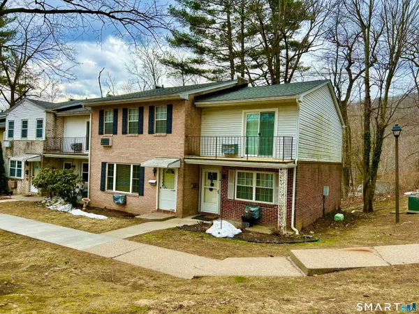 $216,700 | 19 Surrey Lane, Unit 19, Torrington, CT 06790