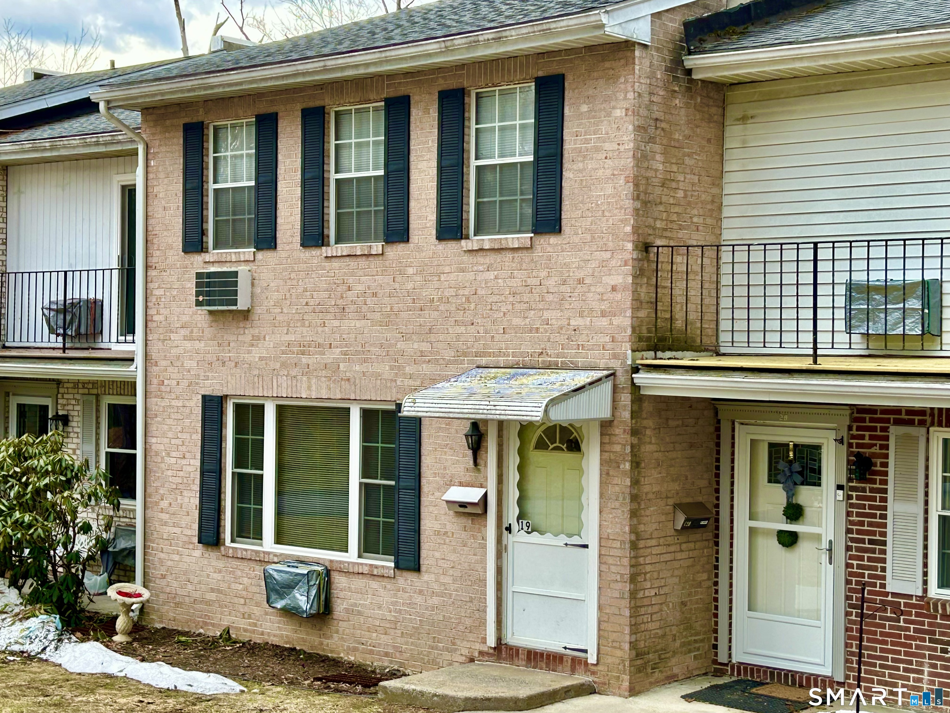 19 Surrey Lane, Unit 19 Torrington, CT 06790 - Photo 2 of 20