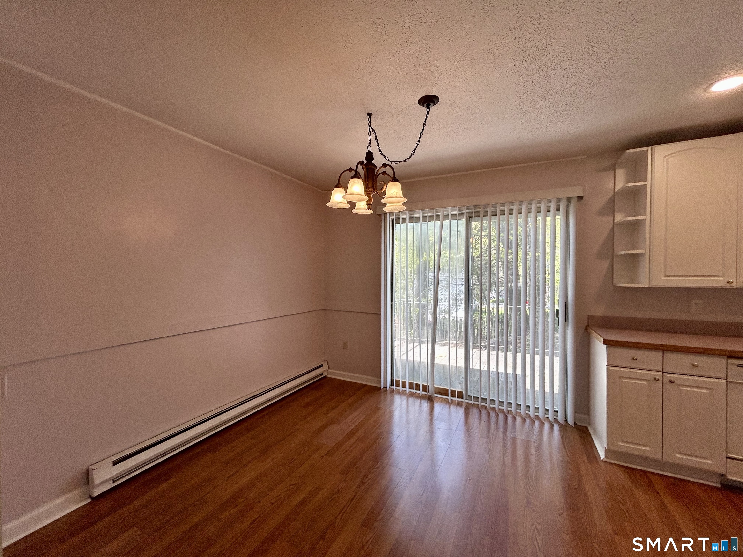 19 Surrey Lane, Unit 19 Torrington, CT 06790 - Photo 4 of 20