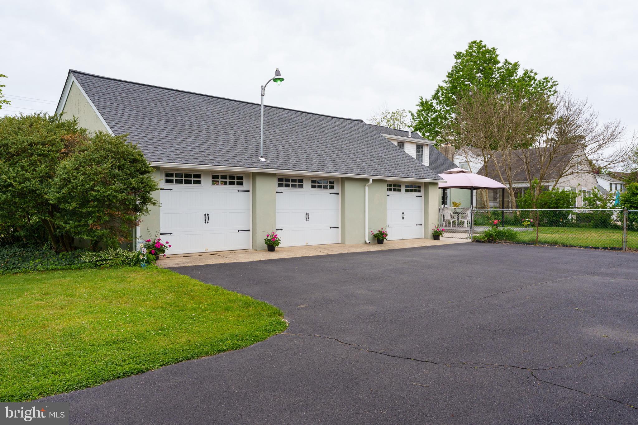 953 Klockner Road Hamilton, NJ 08619 - Photo 4 of 43 Driveway entrance on Cornell Ave