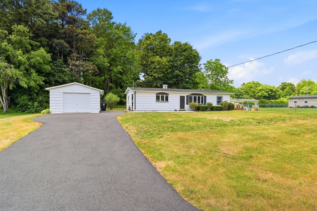 37 Sun Valley Road Holyoke, MA 01040 - Photo 26 of 28