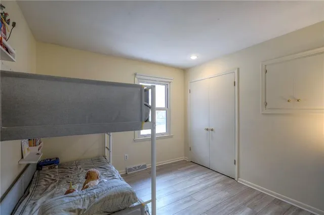 $425,000 | 105 Tuscarora Lane, Lake Winnebago, MO 64034