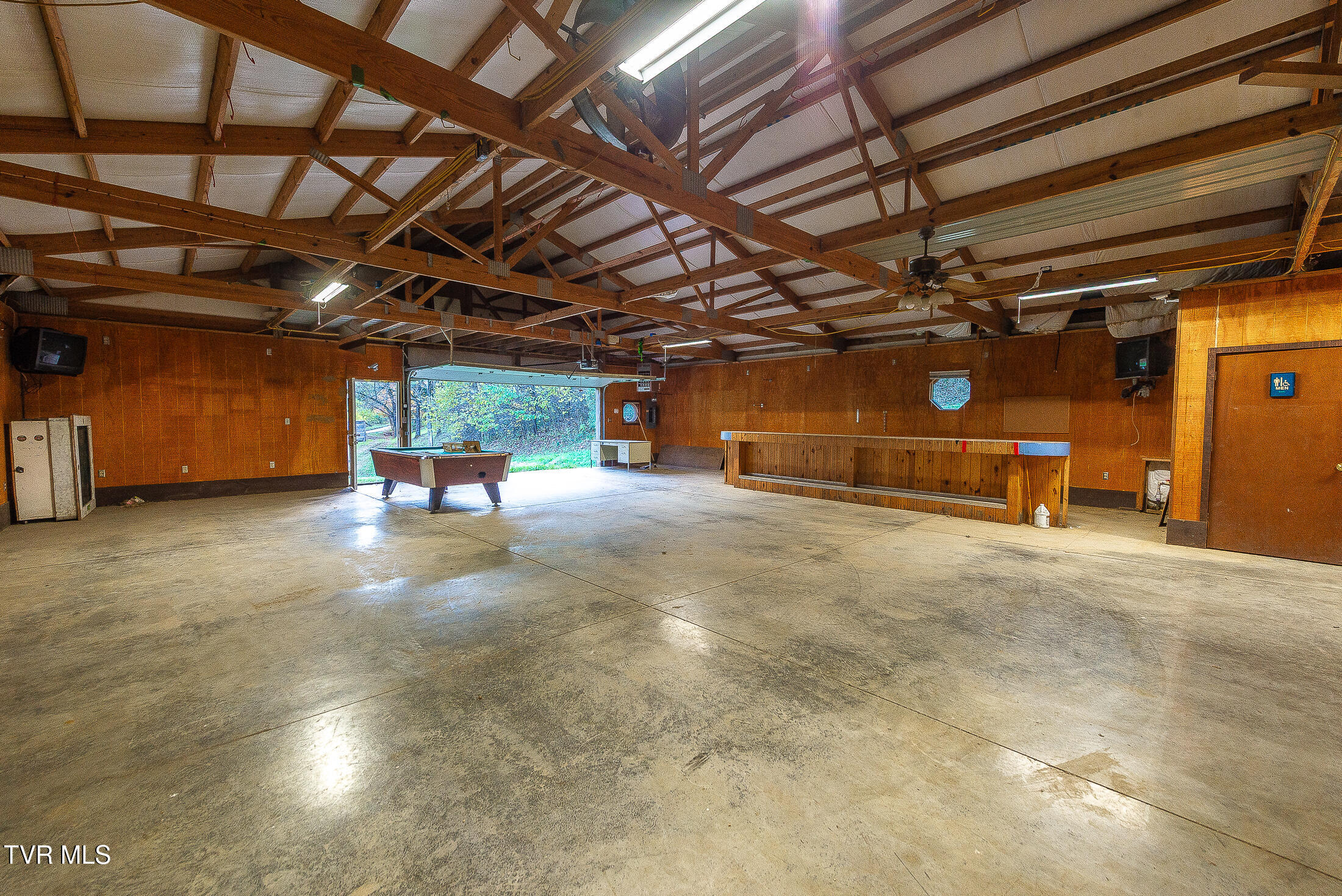 1668 Fowlers Br Road Hiltons, VA 24258 - Photo 14 of 37 interior