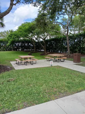 a close up view of washer and dryer