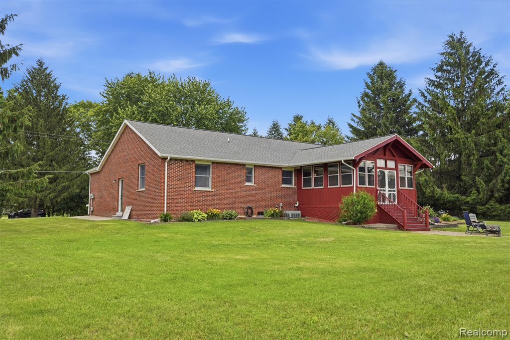 3843 Hooker Road Pinckney, MI 48169 - Photo 25 of 36