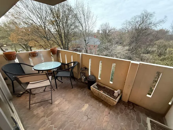 a view of a outdoor space with lounge chair