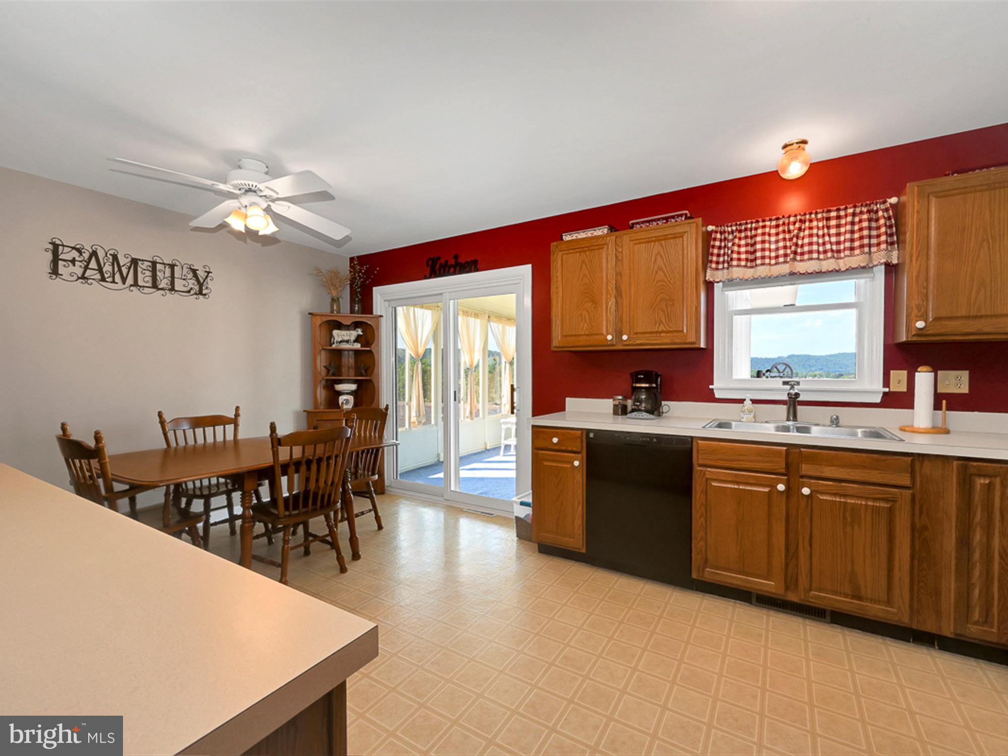 1694 Colebrook Road Mount Joy, PA 17552 - Photo 12 of 36 Dining