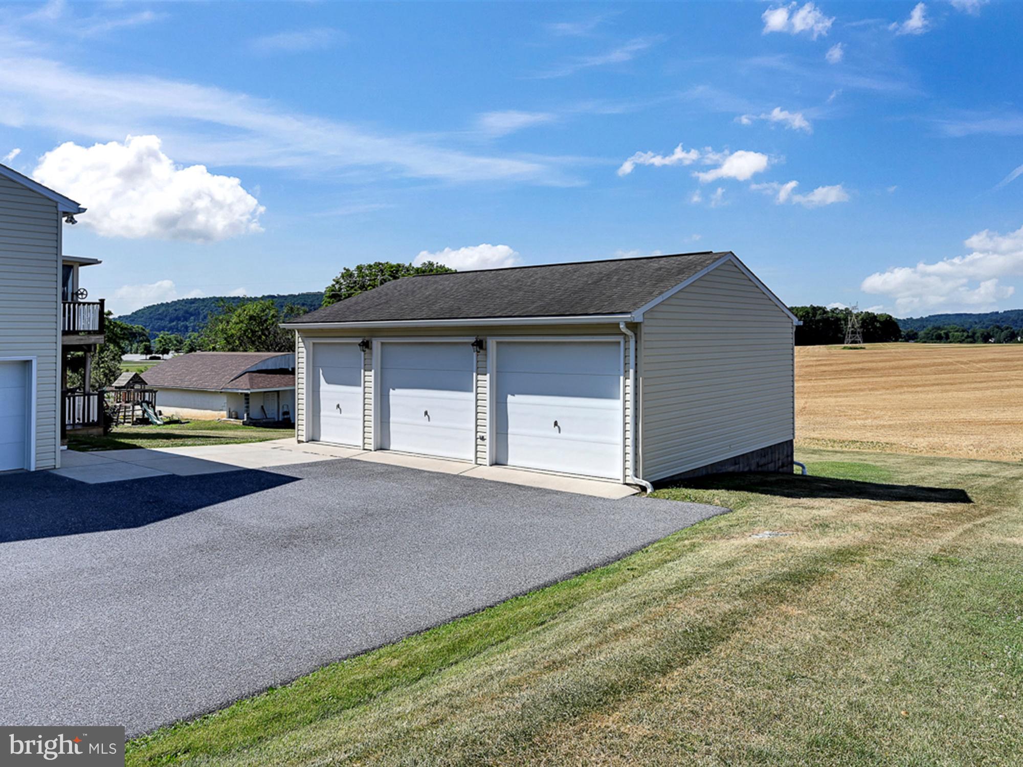 1694 Colebrook Road Mount Joy, PA 17552 - Photo 27 of 36 Detached Garage
