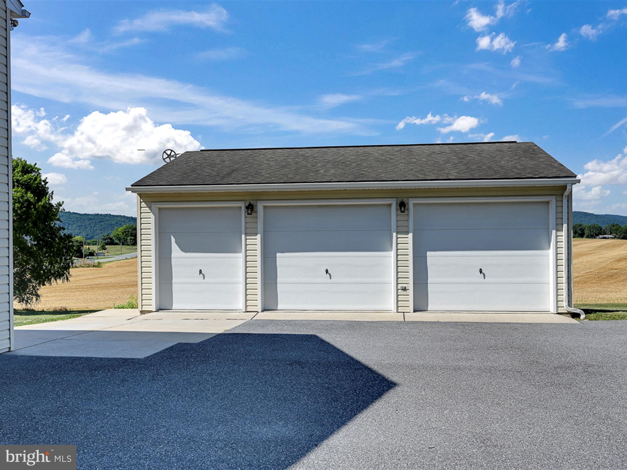1694 Colebrook Road Mount Joy, PA 17552 - Photo 28 of 36 Detached Garage
