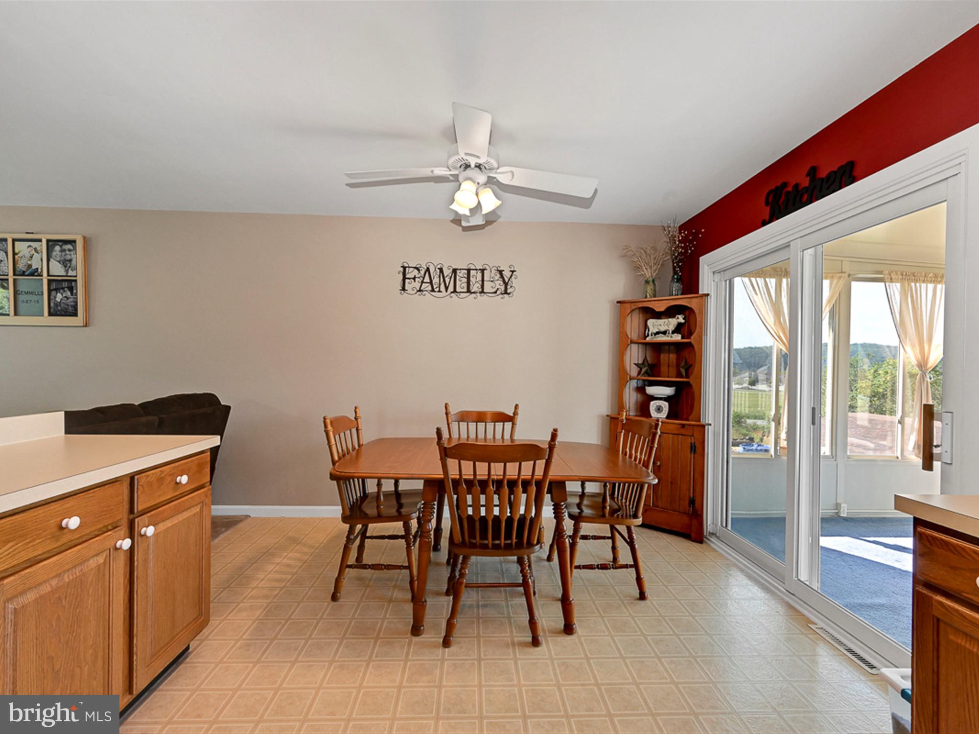 1694 Colebrook Road Mount Joy, PA 17552 - Photo 8 of 36 Dining