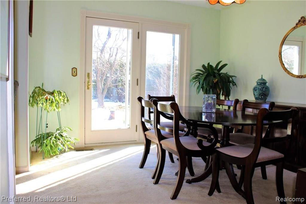 42949 Arlington Road Canton, MI 48187 - Photo 8 of 26