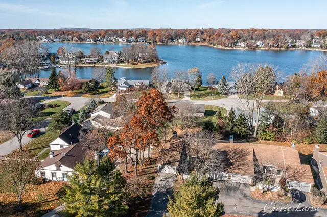 $395,000 | 6615 Bella Vista Drive Northeast, Rockford, MI 49341