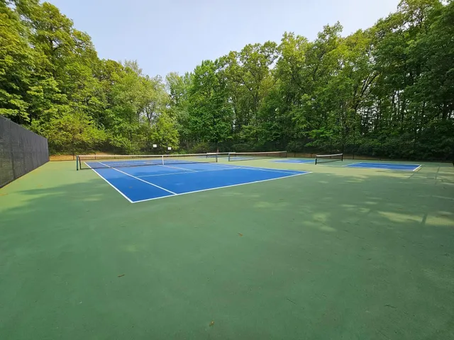 $395,000 | 6615 Bella Vista Drive Northeast, Rockford, MI 49341