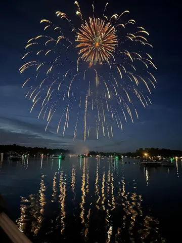 $395,000 | 6615 Bella Vista Drive Northeast, Rockford, MI 49341