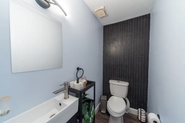 $2,500 | 180 Main Street, Unit 6109, Bridgewater, MA 02324