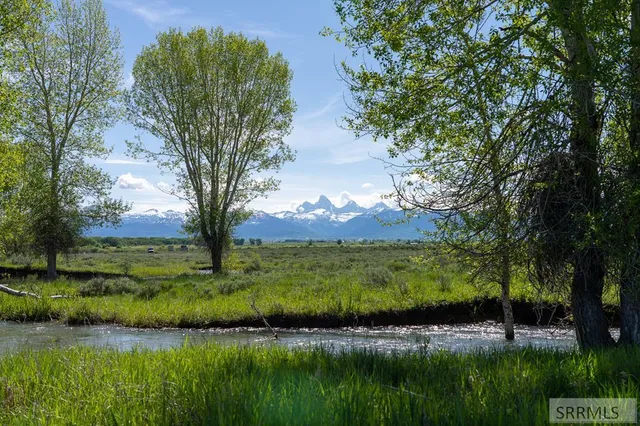 $2,200,000 | 1004 Eddyline Drive, Tetonia, ID 83452