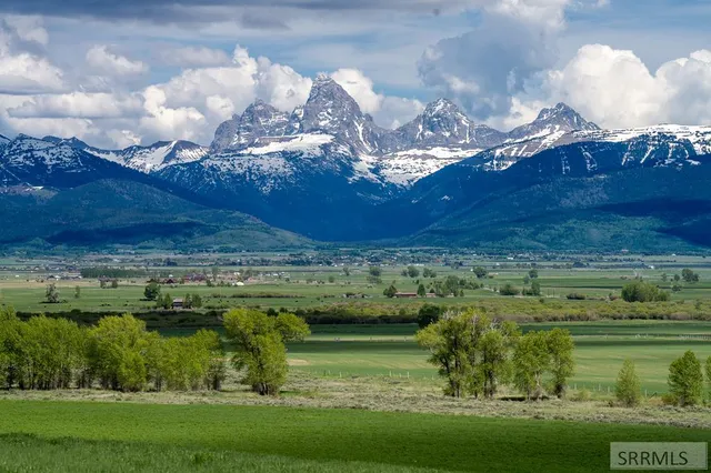 $2,200,000 | 1004 Eddyline Drive, Tetonia, ID 83452