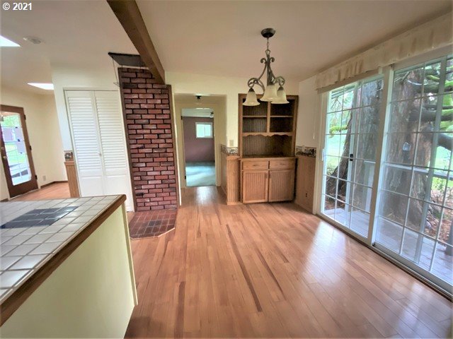 55485 Goodwin Road Bandon, OR 97411 - Photo 20 of 32 Dining Area