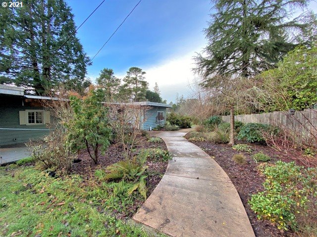55485 Goodwin Road Bandon, OR 97411 - Photo 2 of 32 Yard