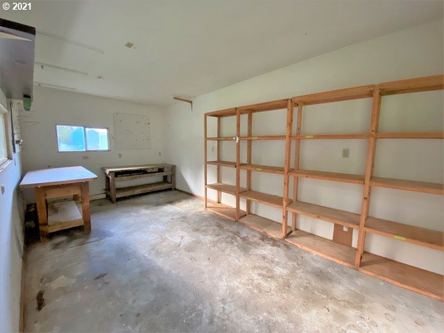 55485 Goodwin Road Bandon, OR 97411 - Photo 26 of 32 Workshop