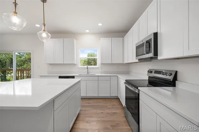 $467,020 | 1416 Bloomfield Drive, Eureka, MO 63025