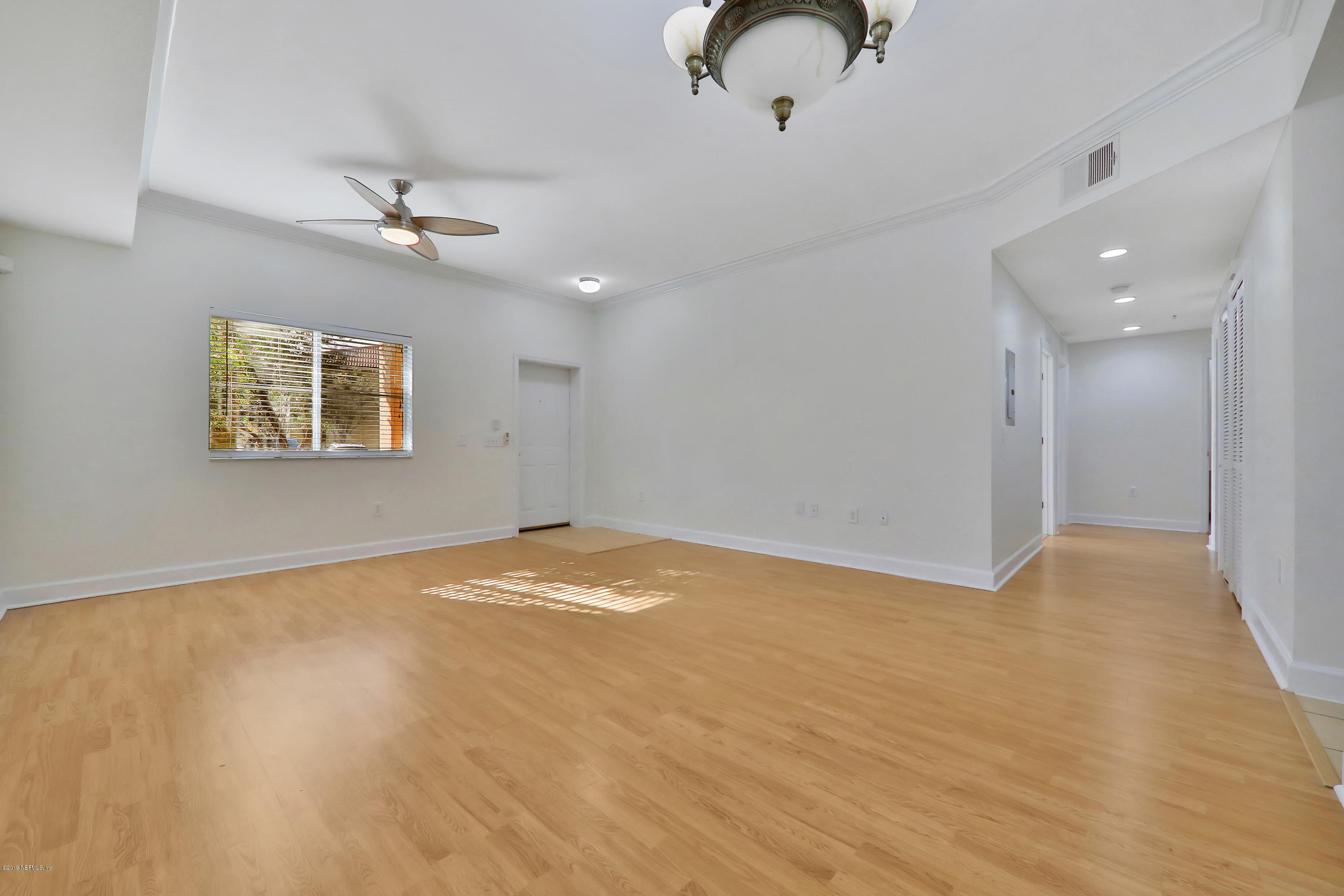 9745 Touchton Road, Unit 2302 Jacksonville, FL 32246 - Photo 5 of 50 05