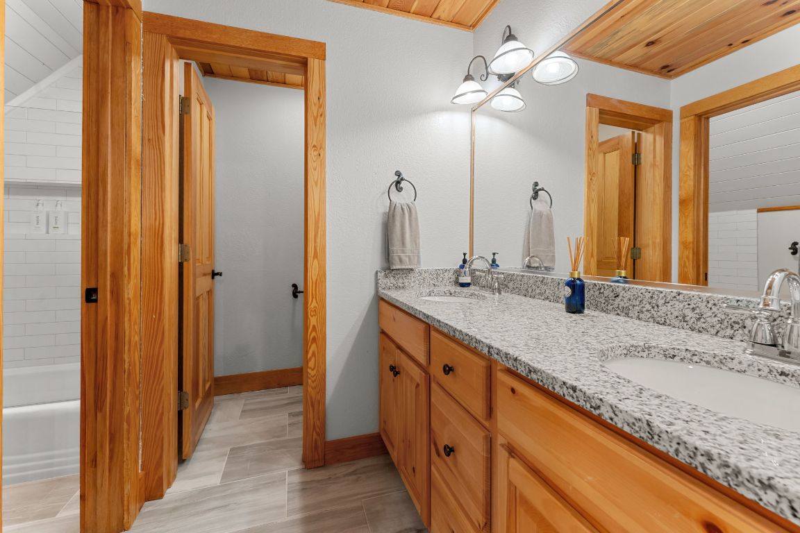 73 Portland Ridge, Unit A Cashiers, NC 28717 - Photo 34 of 91 Gallery Image 34
