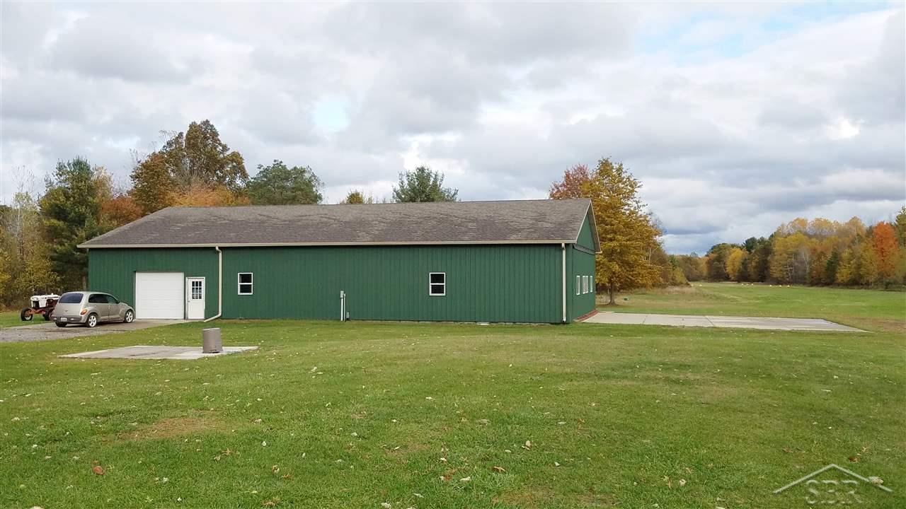13509 Ithaca Road St. Charles, MI 48655 - Photo 19 of 32 31398542-18.JPG