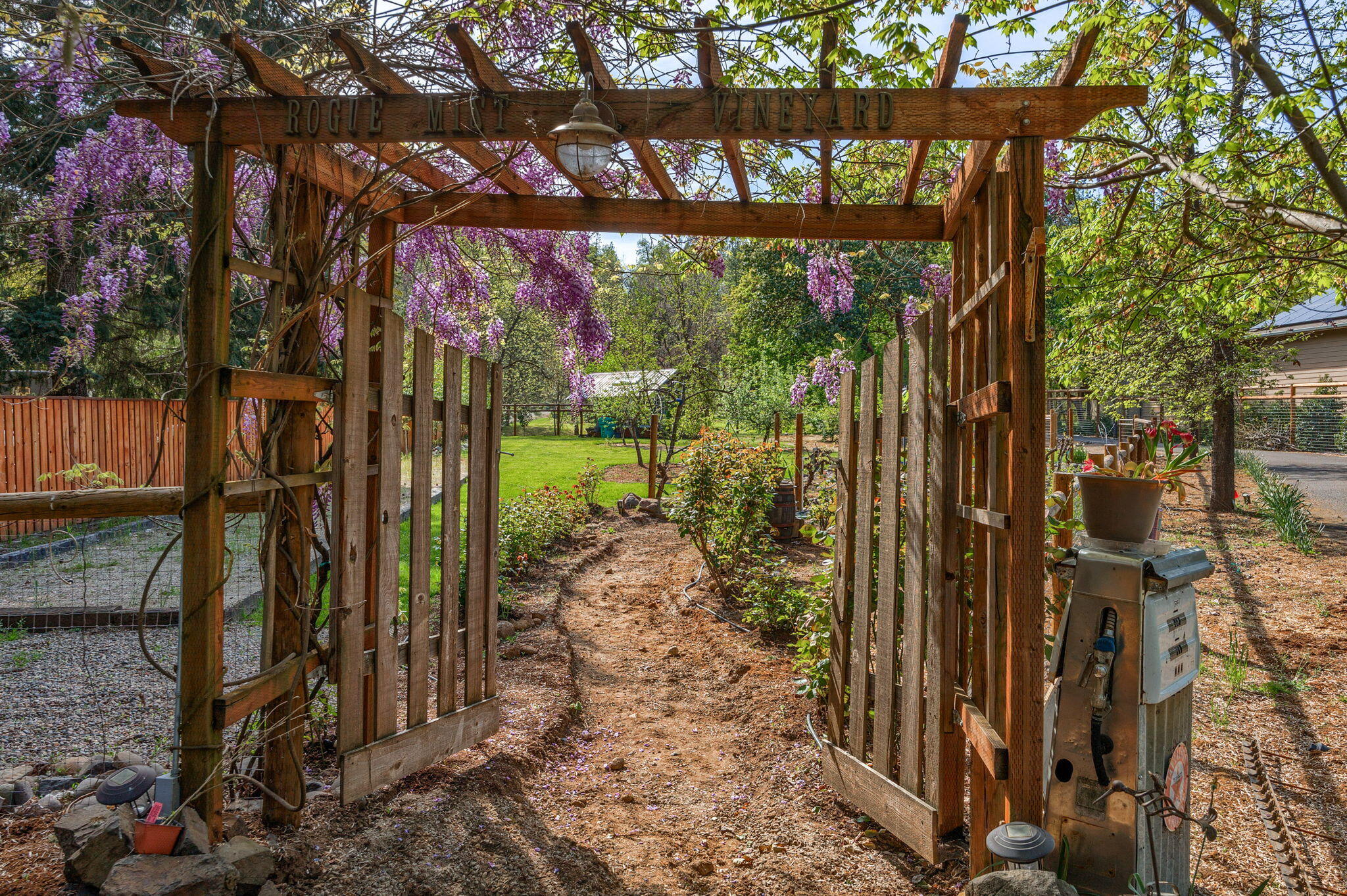 343 Rene Drive Shady Cove, OR 97539 - Photo 61 of 152 Arbor