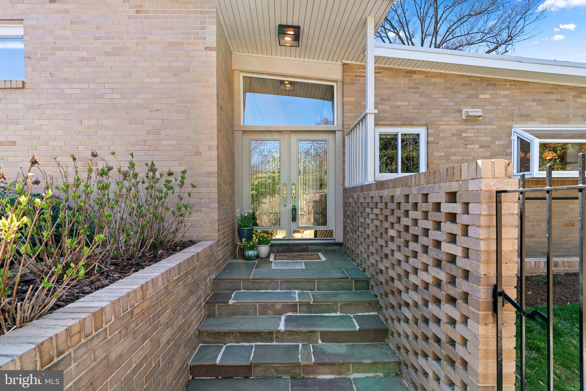 9208 Colesville Road Silver Spring, MD 20910 - Photo 2 of 39