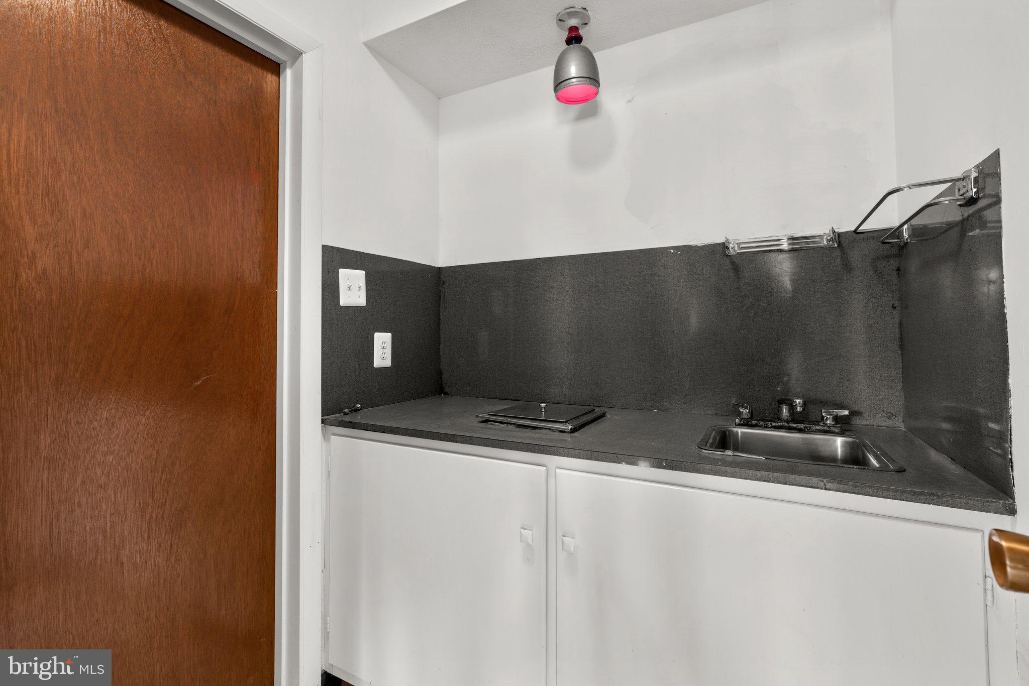 9208 Colesville Road Silver Spring, MD 20910 - Photo 26 of 39