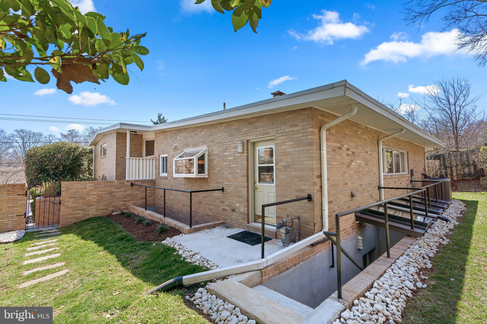 9208 Colesville Road Silver Spring, MD 20910 - Photo 35 of 39