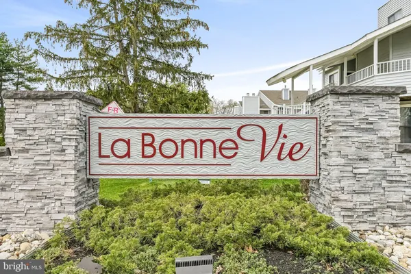 $220,000 | 5105 Tracy Court, Voorhees, NJ 08043