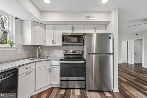 $220,000 | 5105 Tracy Court, Voorhees, NJ 08043