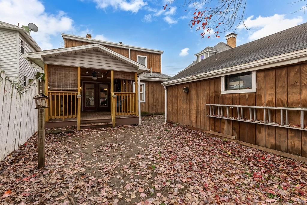338 Buffalo Street Beaver, PA 15009 - Photo 20 of 21 a front view of a house with balcony