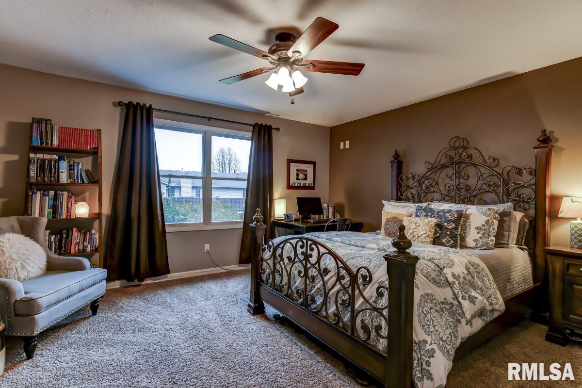 1417 Burning Bush Court Springfield, IL 62712 - Photo 20 of 35 Gallery Image 20