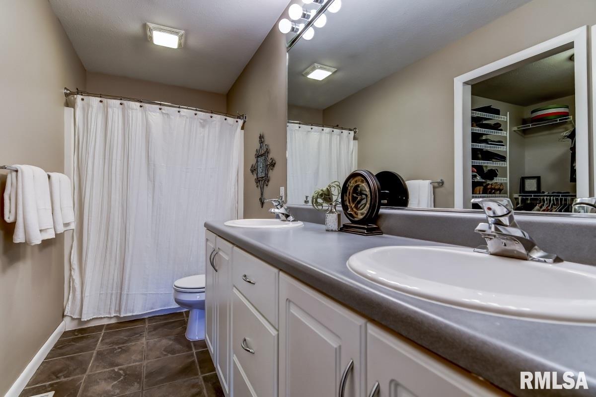 1417 Burning Bush Court Springfield, IL 62712 - Photo 23 of 35 Gallery Image 23