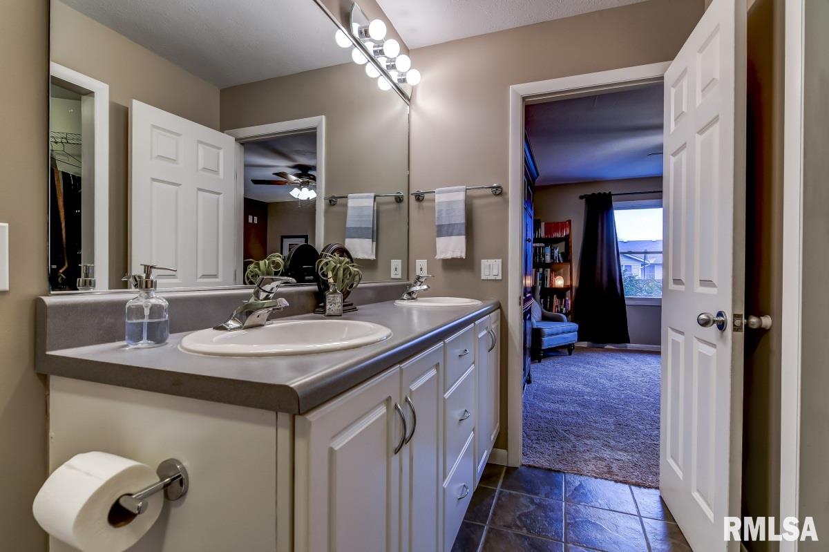 1417 Burning Bush Court Springfield, IL 62712 - Photo 24 of 35 Gallery Image 24
