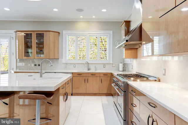 $14,900,000 | 658 Live Oak Drive, McLean, VA 22101