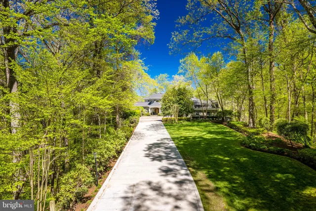 $14,900,000 | 658 Live Oak Drive, McLean, VA 22101