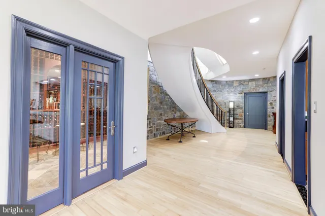 $14,900,000 | 658 Live Oak Drive, McLean, VA 22101