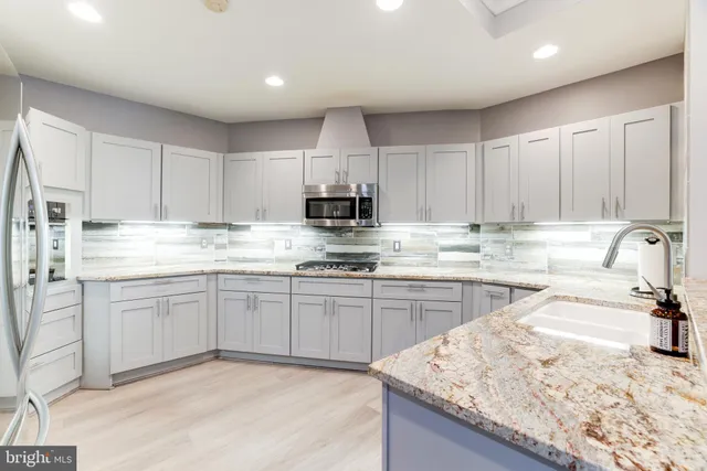 $14,900,000 | 658 Live Oak Drive, McLean, VA 22101