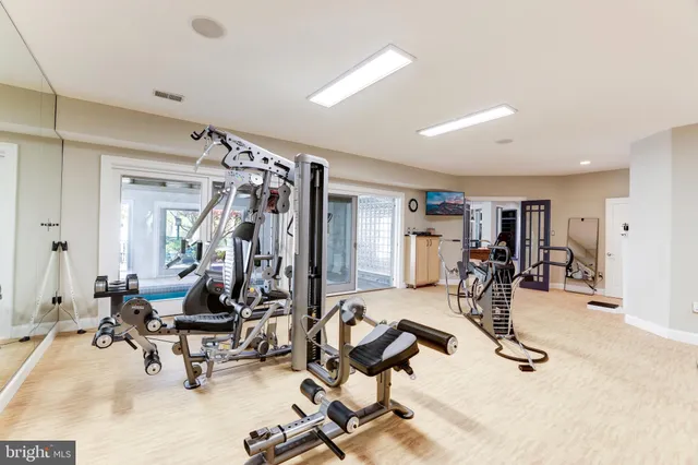 $14,900,000 | 658 Live Oak Drive, McLean, VA 22101