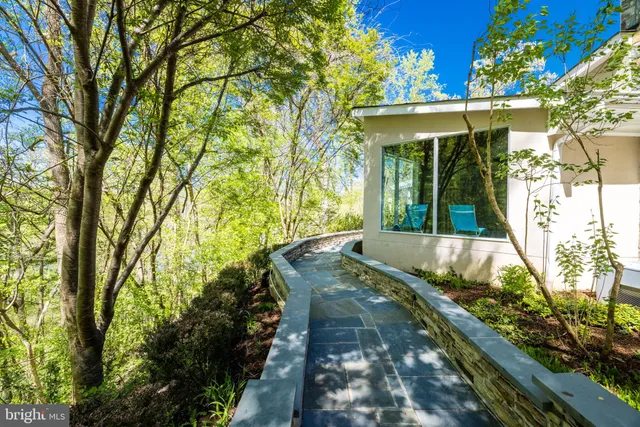 $14,900,000 | 658 Live Oak Drive, McLean, VA 22101