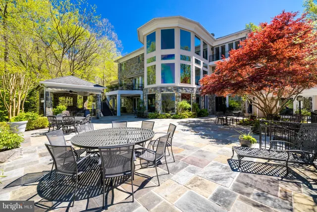 $14,900,000 | 658 Live Oak Drive, McLean, VA 22101