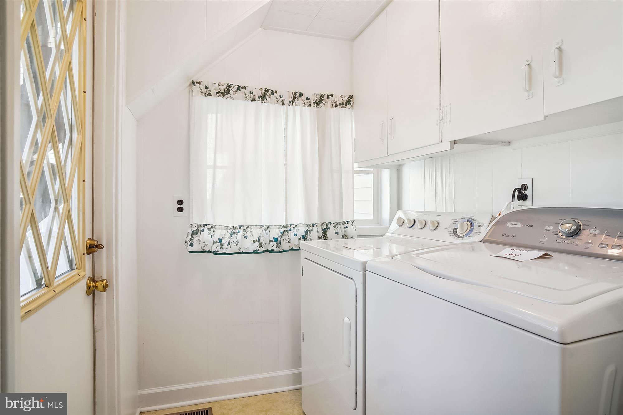 213 Oakley Street Cambridge, MD 21613 - Photo 20 of 47 Laundry