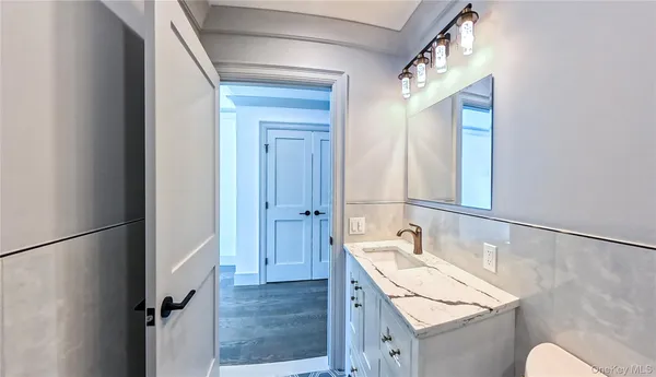 $6,800 | 7 Victoria Lane, Unit A, Yonkers, NY 10701