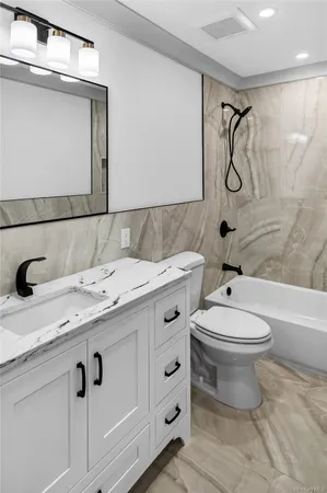 $6,800 | 7 Victoria Lane, Unit A, Yonkers, NY 10701